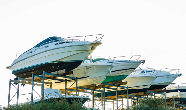 Dépannage et remorquage de bateaux suite à un problème moteur