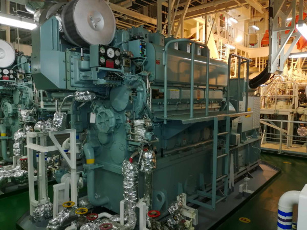 Vente et pose de moteur de bateau Tohatsu ou Nanni